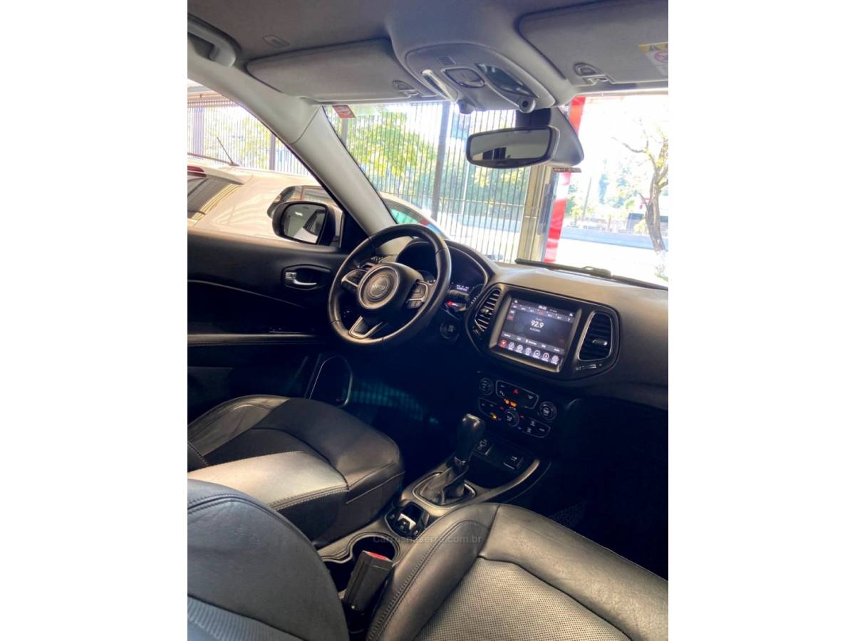 JEEP - COMPASS - 2017/2018 - Branca - R$ 98.900,00