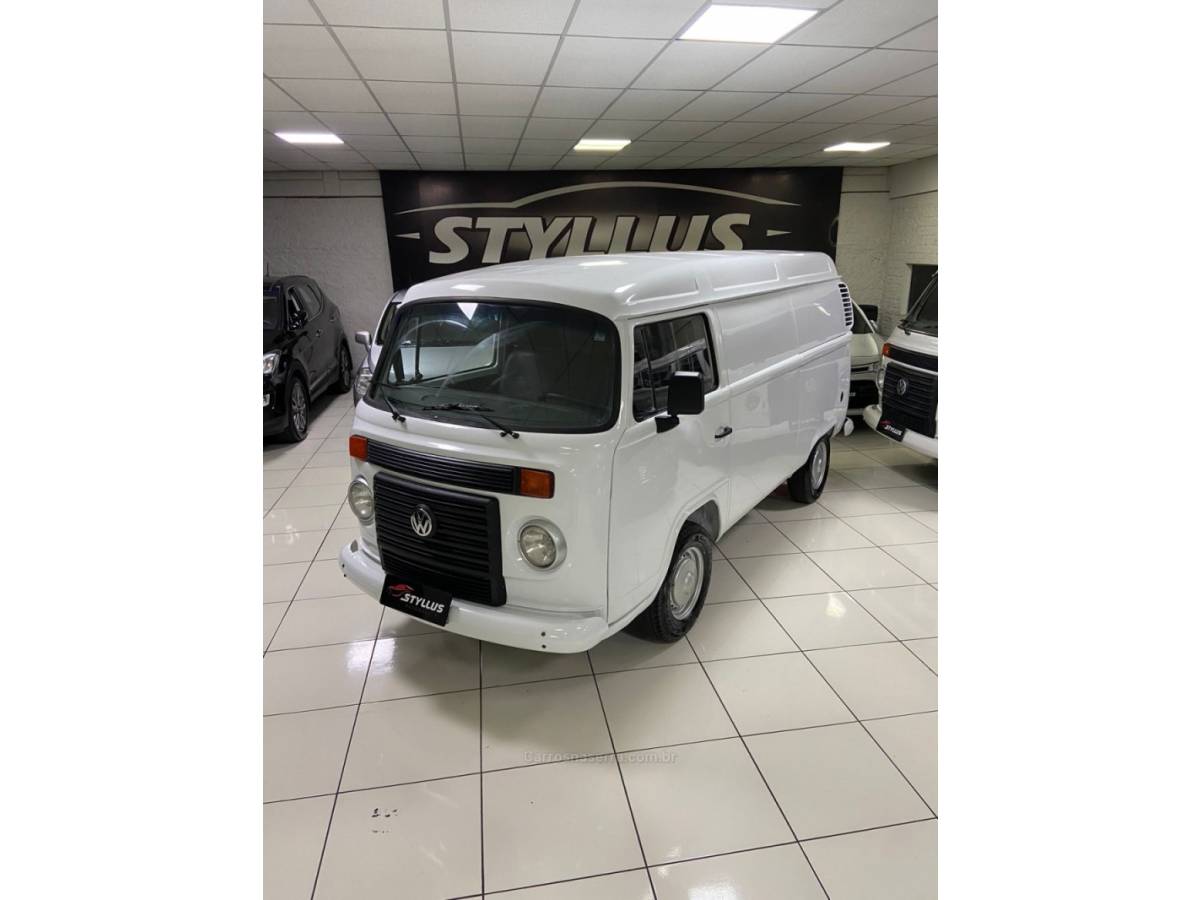 VOLKSWAGEN - KOMBI - 2011/2012 - Branca - R$ 39.900,00