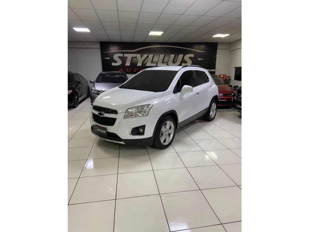 CHEVROLET - TRACKER - 2013/2014 - Branca - R$ 69.900,00