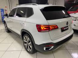 VOLKSWAGEN - TAOS - 2021/2022 - Branca - R$ 152.900,00