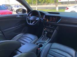 VOLKSWAGEN - TAOS - 2021/2022 - Branca - R$ 152.900,00