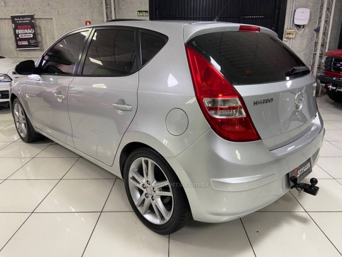 HYUNDAI - I30 - 2010/2011 - Prata - R$ 49.900,00
