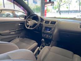 VOLKSWAGEN - FOX - 2016/2017 - Branca - R$ 57.900,00