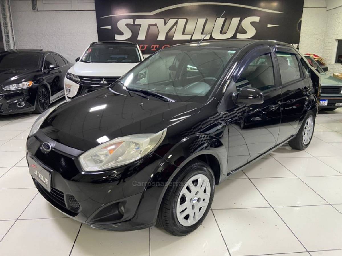 FORD - FIESTA - 2012/2013 - Preta - R$ 38.900,00