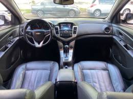 CHEVROLET - CRUZE - 2013/2014 - Branca - R$ 72.900,00