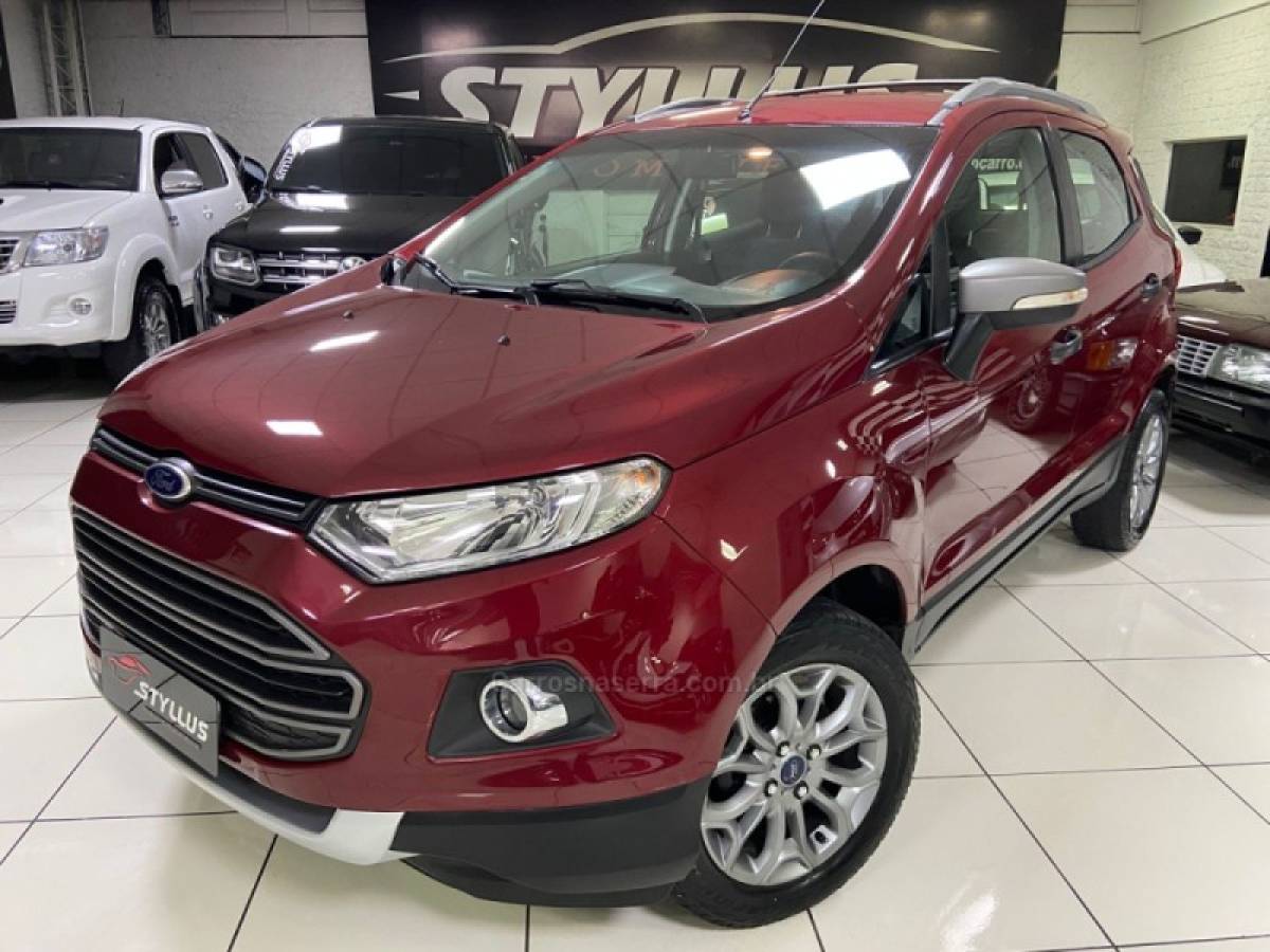 FORD - ECOSPORT - 2014/2015 - Vermelha - R$ 57.900,00