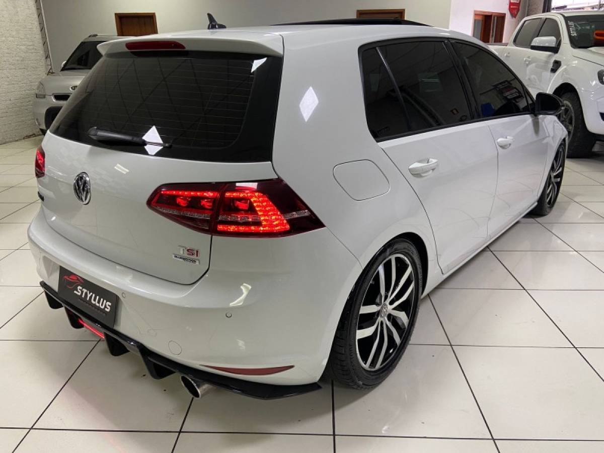 VOLKSWAGEN - GOLF - 2014/2014 - Branca - R$ 87.900,00