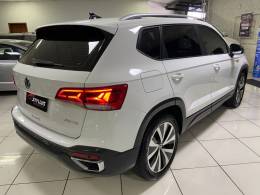 VOLKSWAGEN - TAOS - 2021/2022 - Branca - R$ 152.900,00