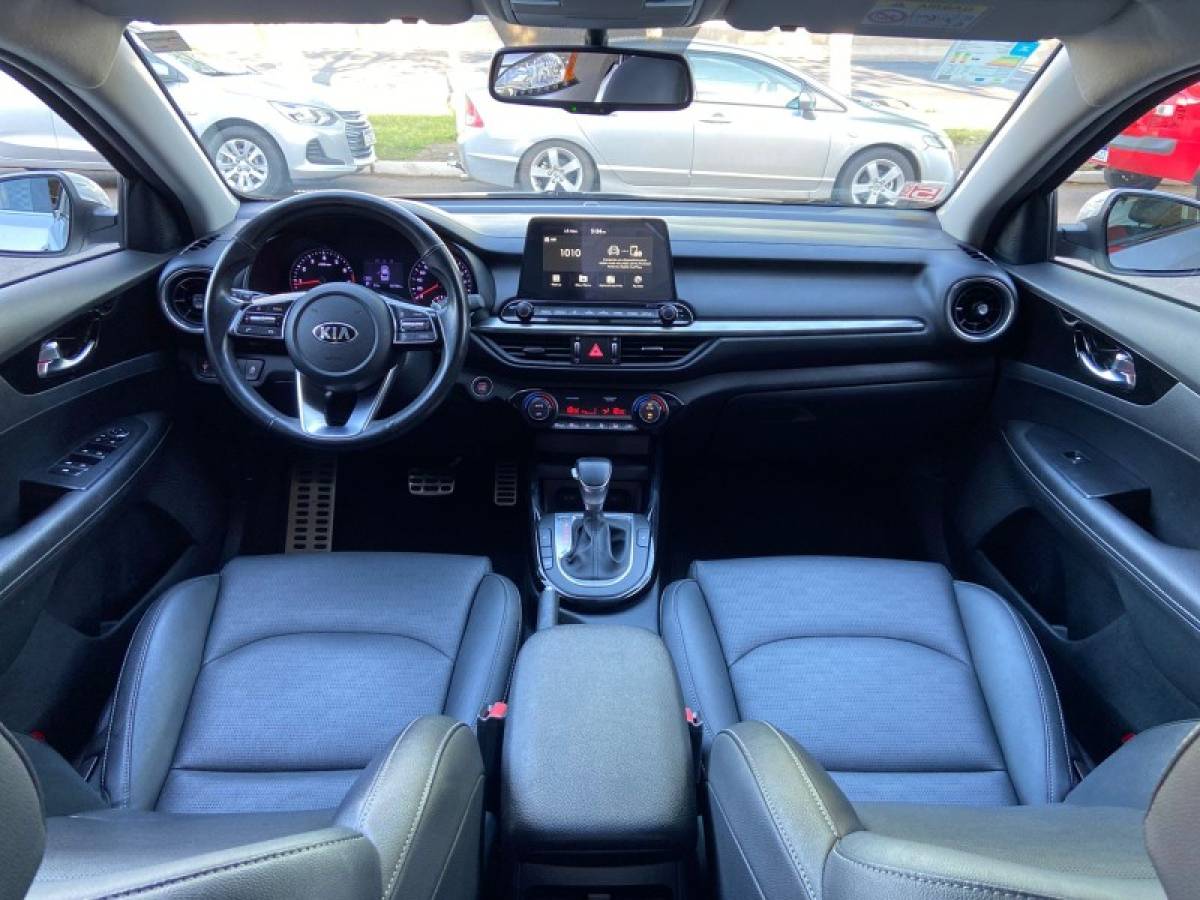 KIA MOTORS - CERATO - 2020/2020 - Prata - R$ 94.900,00