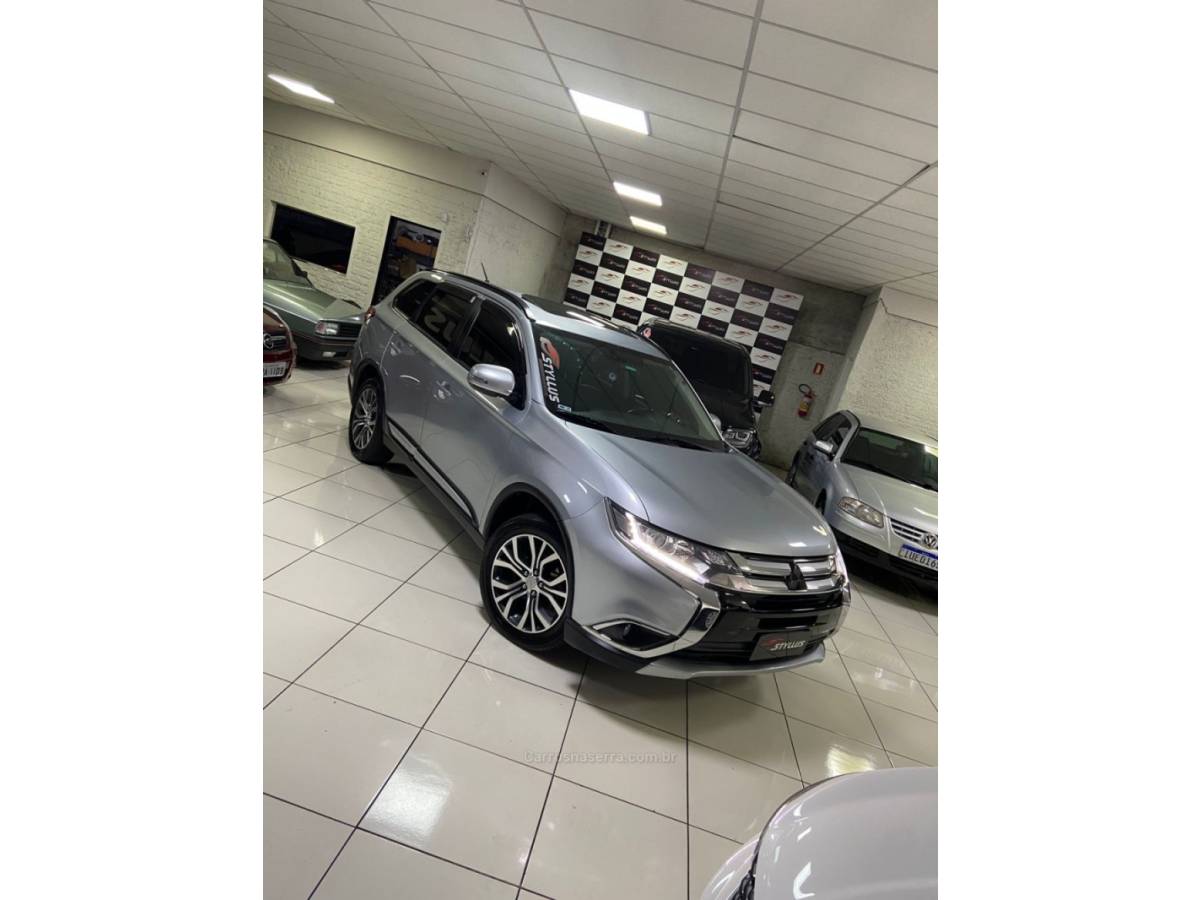 MITSUBISHI - OUTLANDER - 2016/2016 - Prata - R$ 89.900,00