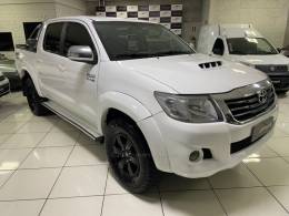 TOYOTA - HILUX - 2012/2013 - Branca - R$ 137.900,00