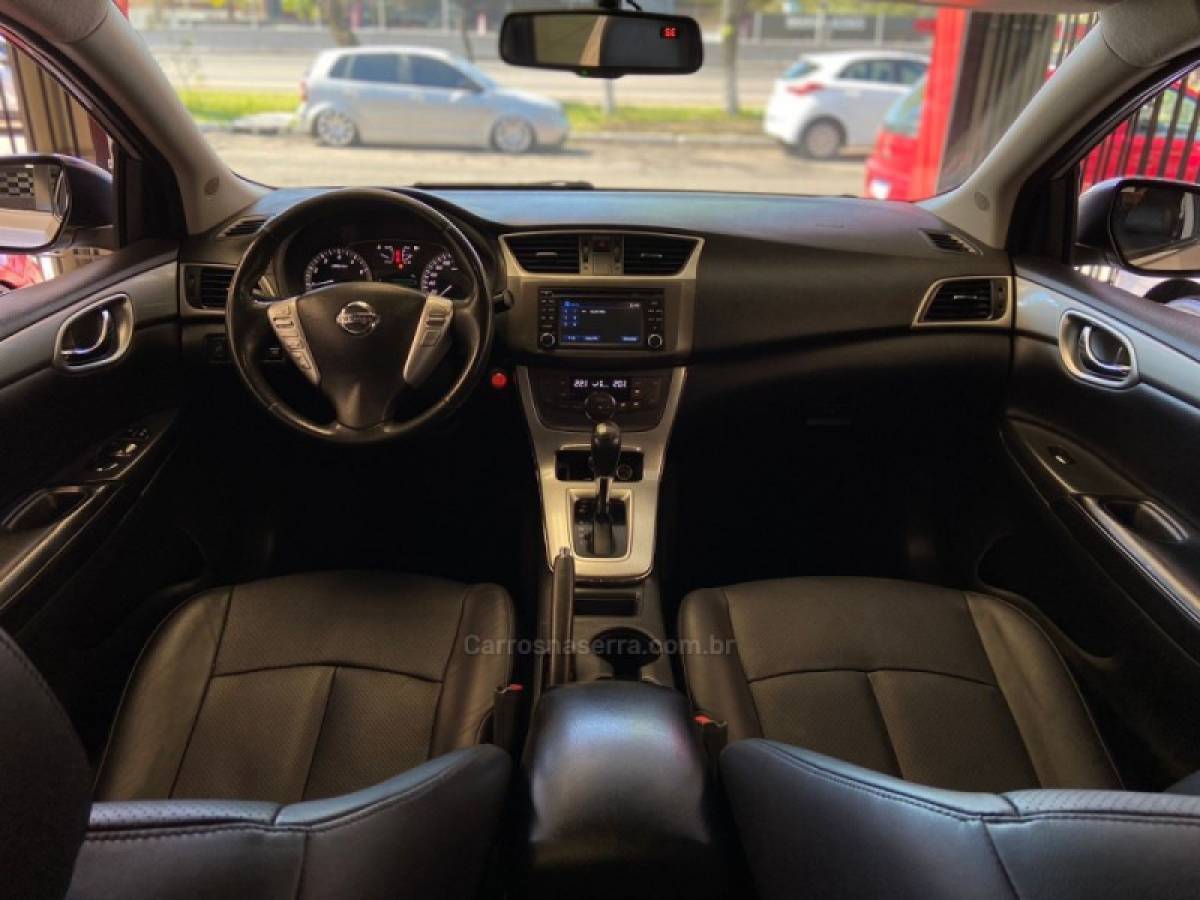 NISSAN - SENTRA - 2014/2015 - Prata - R$ 62.900,00