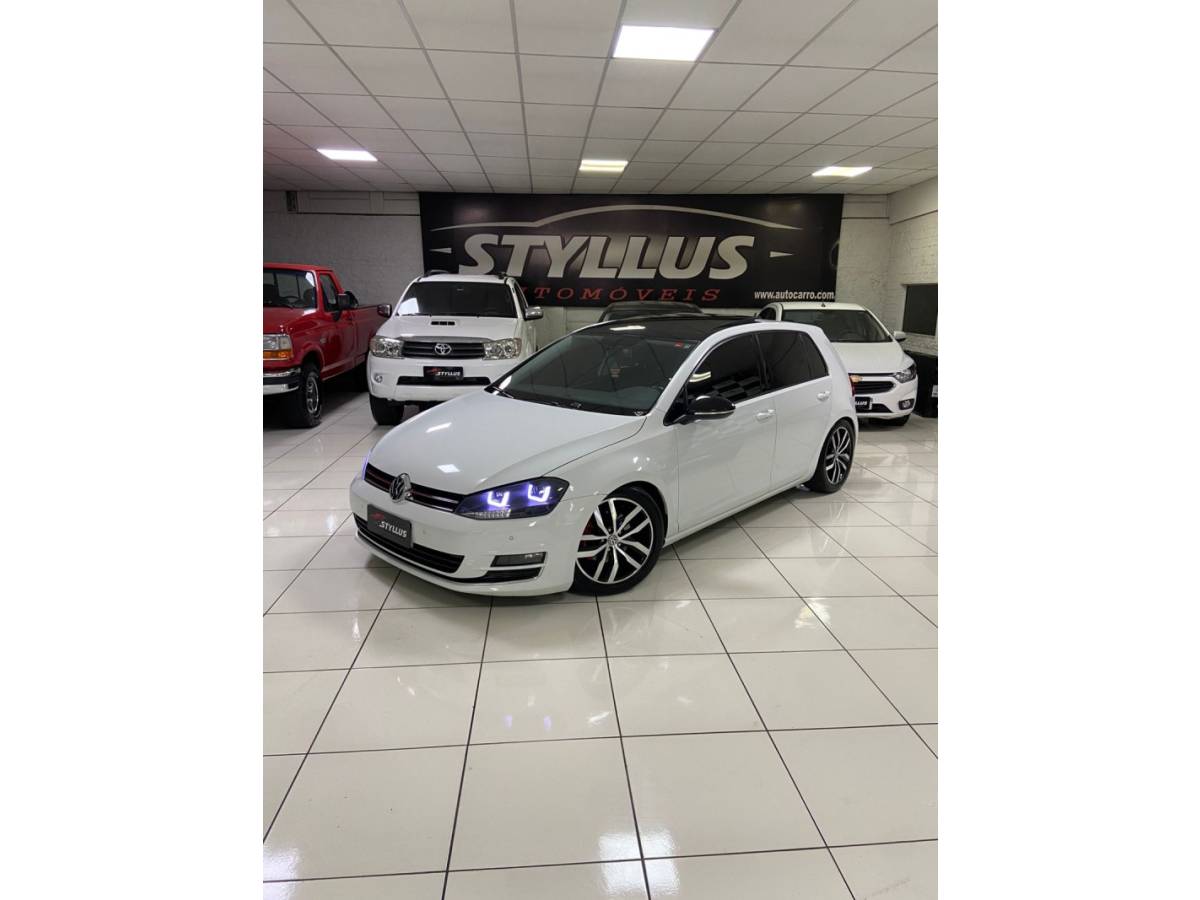 VOLKSWAGEN - GOLF - 2014/2014 - Branca - R$ 87.900,00