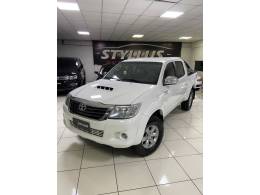 TOYOTA - HILUX - 2012/2013 - Branca - R$ 137.900,00