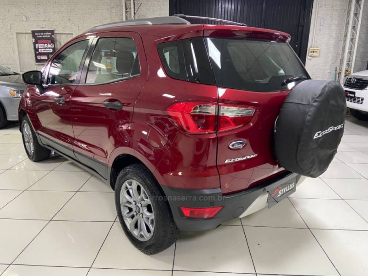 FORD - ECOSPORT - 2014/2015 - Vermelha - R$ 57.900,00