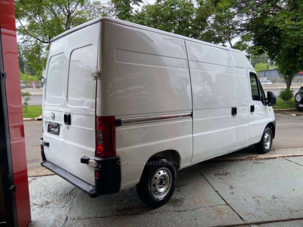 FIAT - DUCATO - 2011/2012 - Branca - R$ 79.900,00