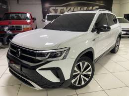 VOLKSWAGEN - TAOS - 2021/2022 - Branca - R$ 152.900,00