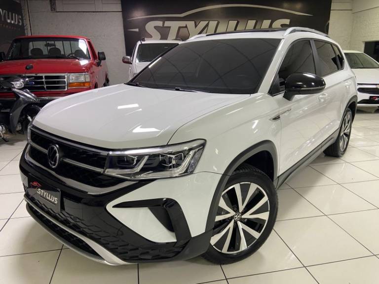VOLKSWAGEN - TAOS - 2021/2022 - Branca - R$ 152.900,00
