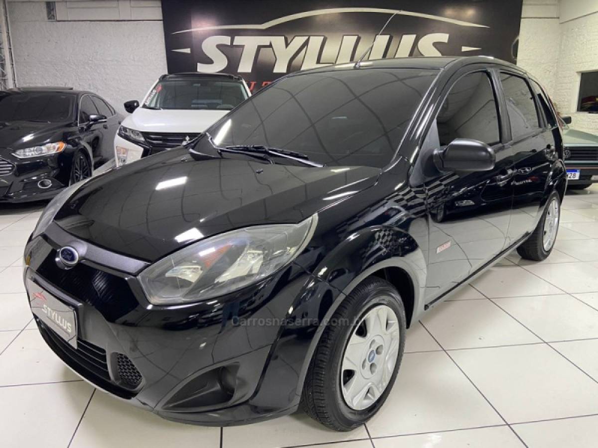 FORD - FIESTA - 2010/2011 - Preta - R$ 32.900,00