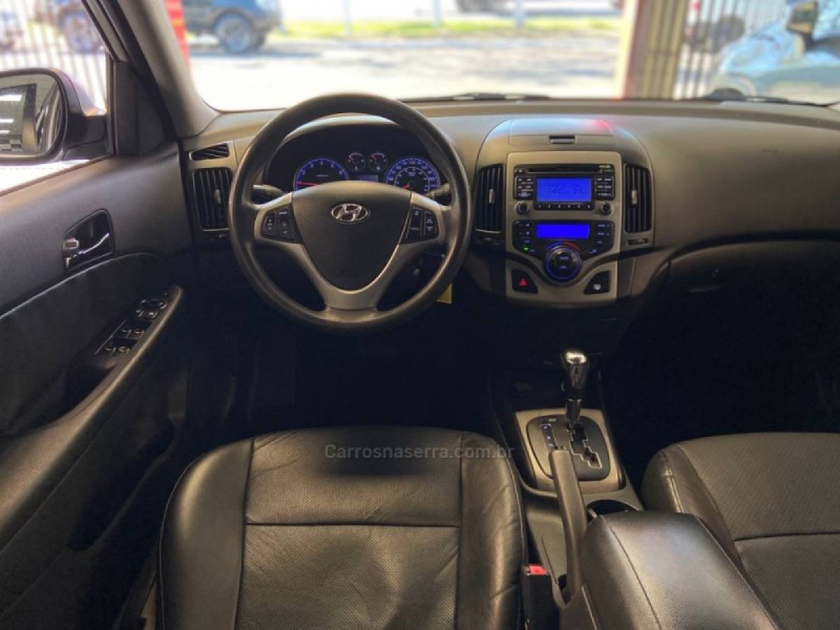 HYUNDAI - I30 - 2010/2011 - Prata - R$ 49.900,00