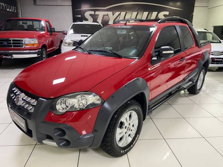 FIAT - STRADA - 2012/2012 - Vermelha - R$ 57.900,00