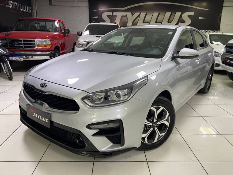 KIA MOTORS - CERATO - 2020/2020 - Prata - R$ 94.900,00