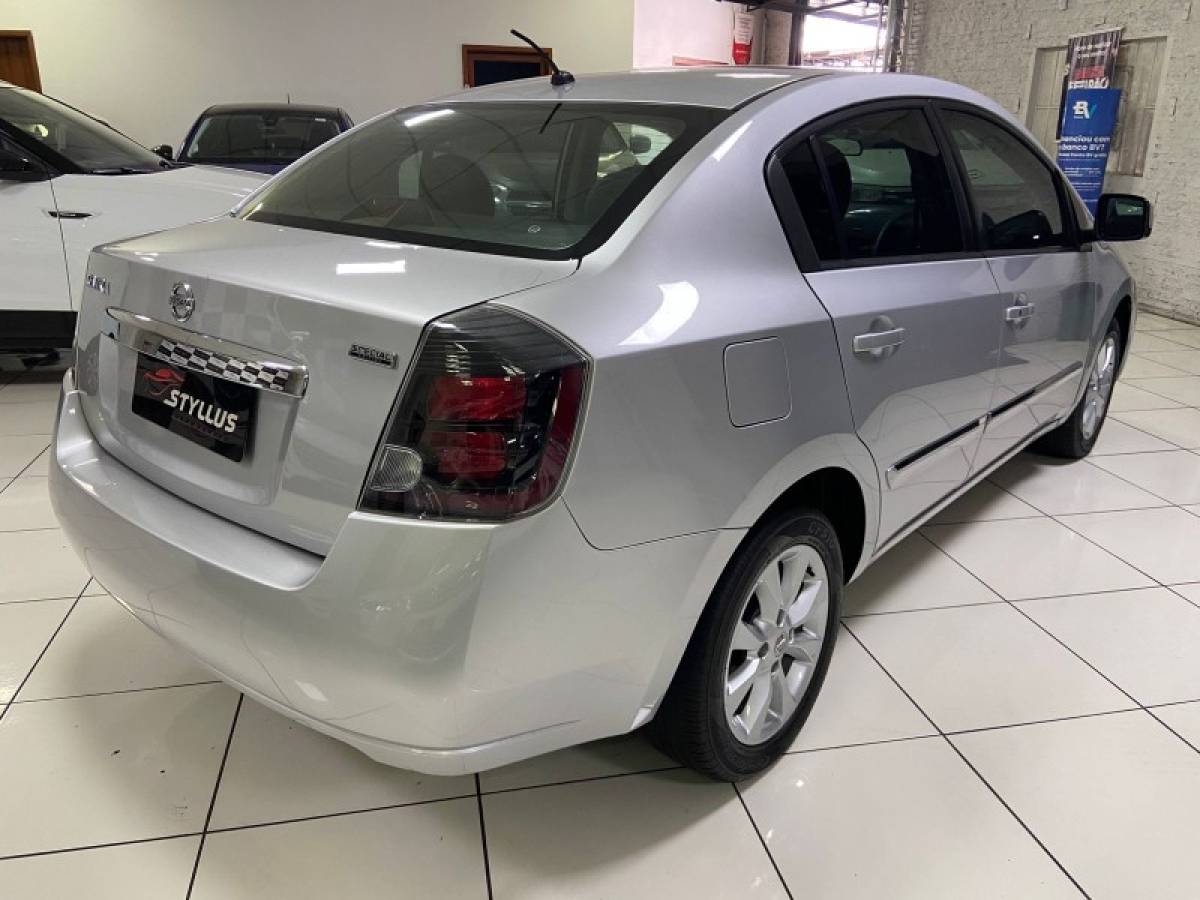 NISSAN - SENTRA - 2013/2013 - Prata - R$ 41.900,00
