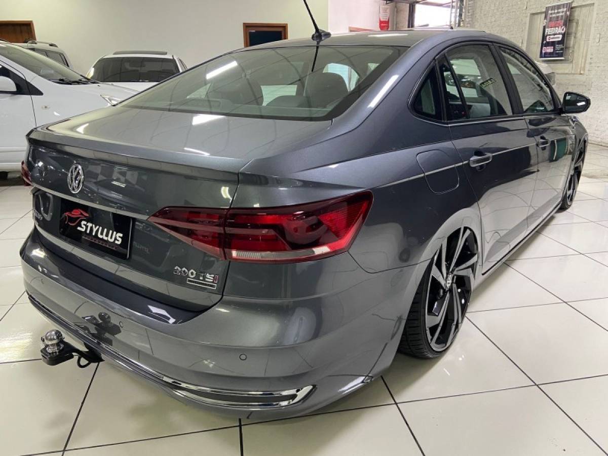 VOLKSWAGEN - VIRTUS - 2018/2018 - Cinza - R$ 88.900,00