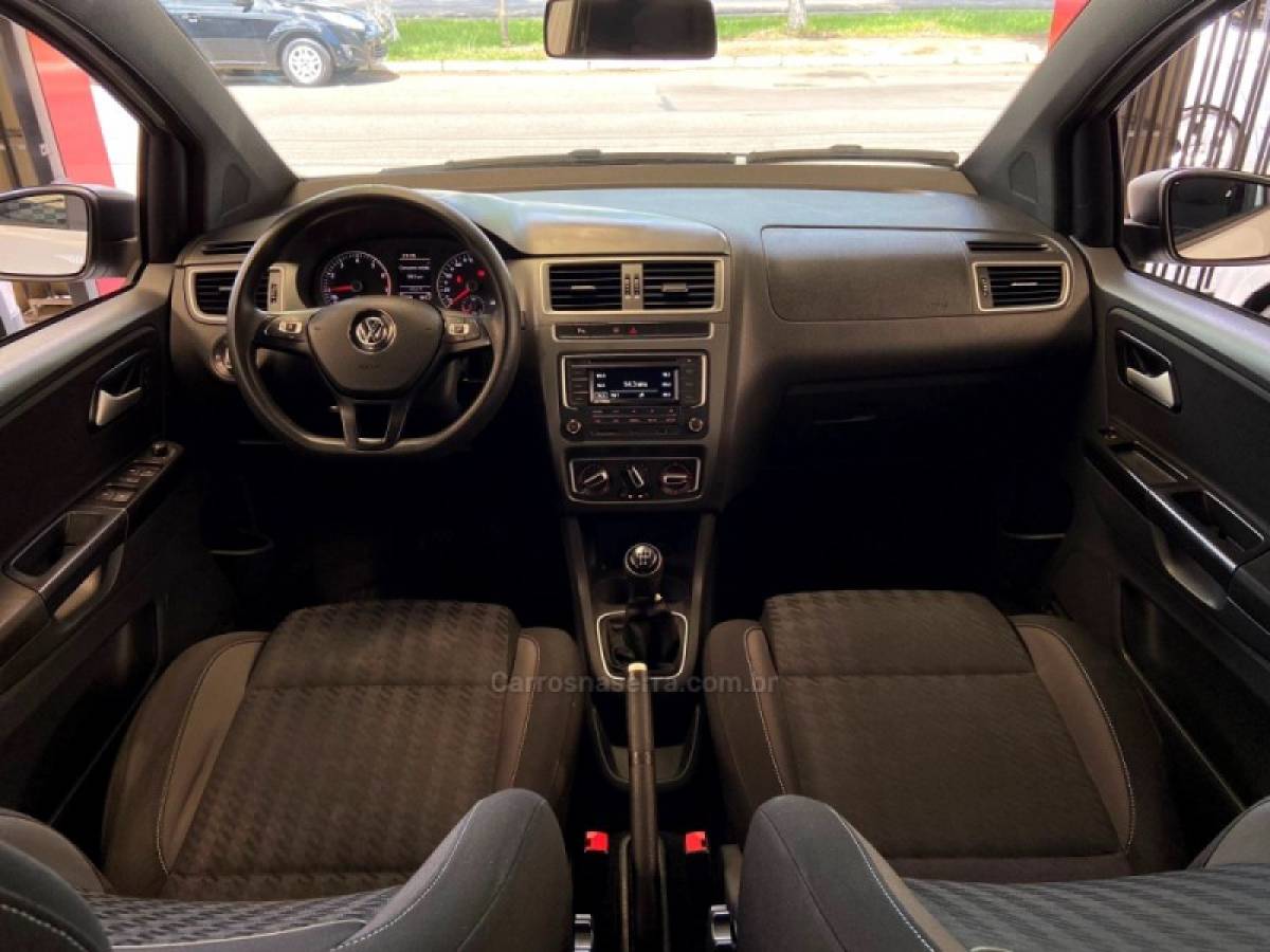 VOLKSWAGEN - FOX - 2017/2018 - Branca - R$ 56.900,00