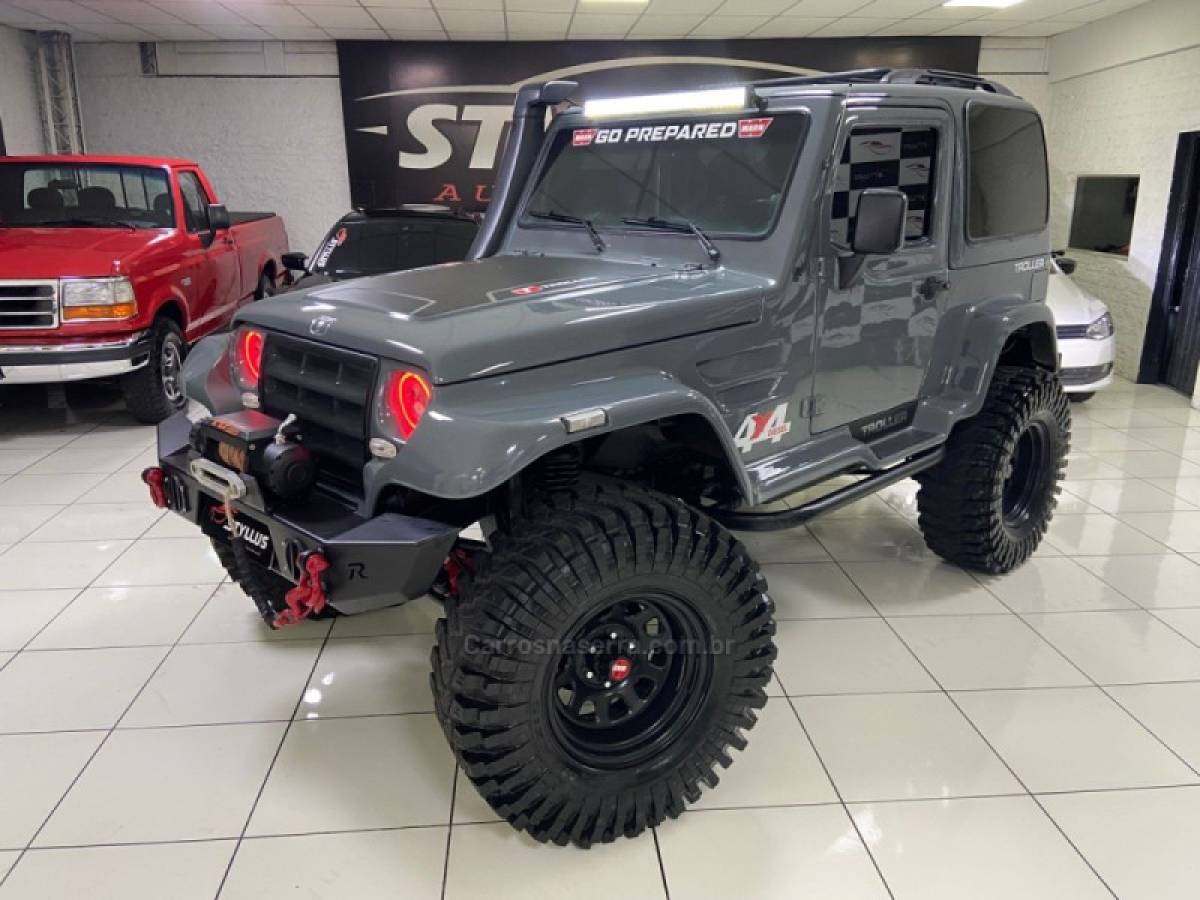 TROLLER - T4 - 2006/2006 - Cinza - R$ 114.900,00