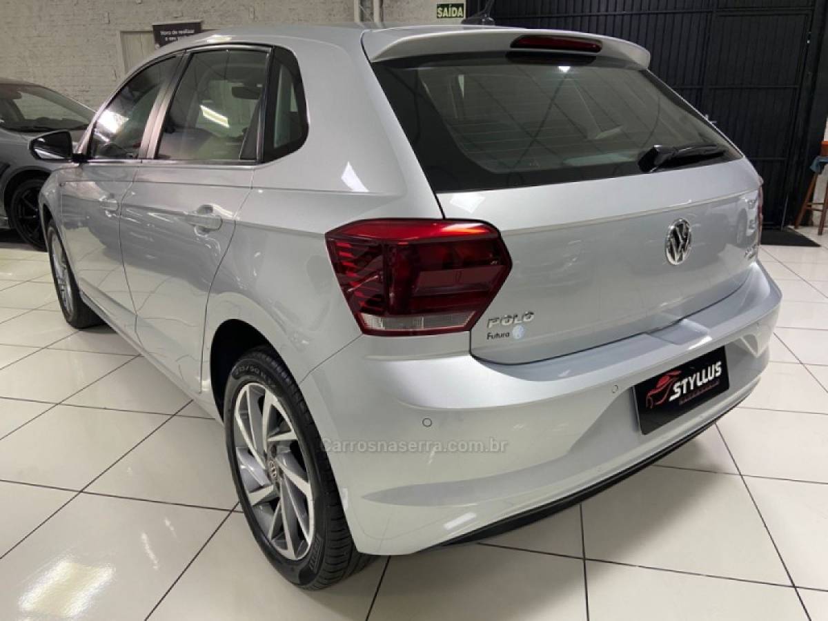 VOLKSWAGEN - POLO - 2018/2018 - Prata - R$ 78.900,00