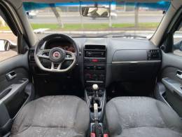FIAT - SIENA - 2004/2005 - Branca - R$ 24.900,00