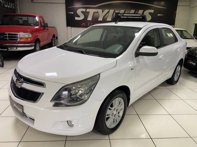 CHEVROLET - COBALT - 2012/2013 - Branca - R$ 41.900,00