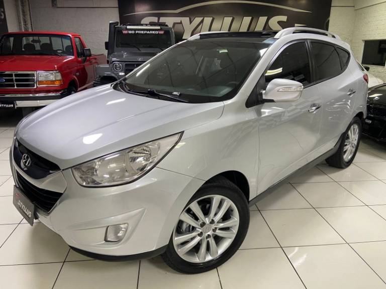 HYUNDAI - IX35 - 2011/2012 - Prata - R$ 71.900,00