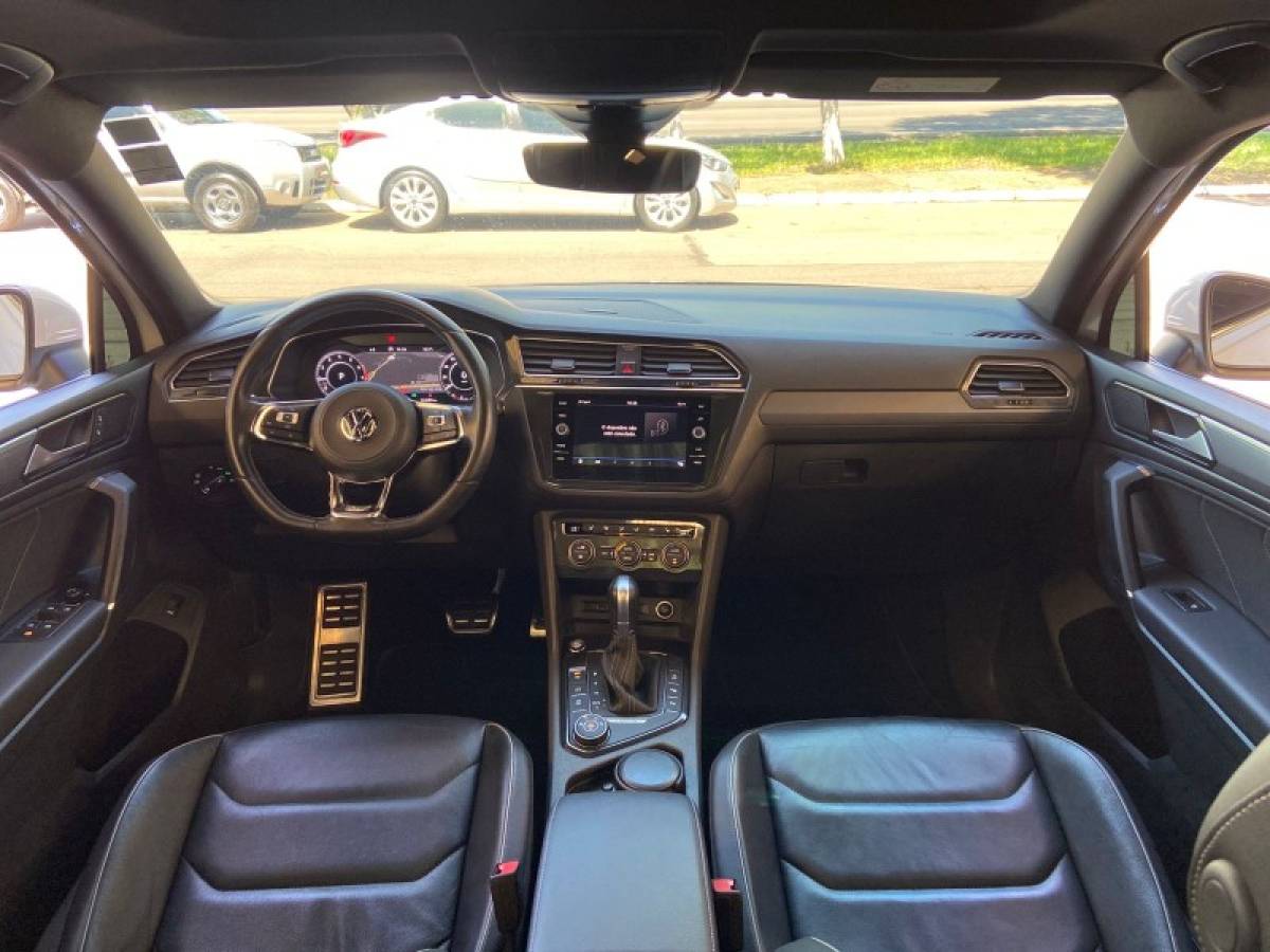 VOLKSWAGEN - TIGUAN - 2018/2018 - Branca - R$ 157.900,00