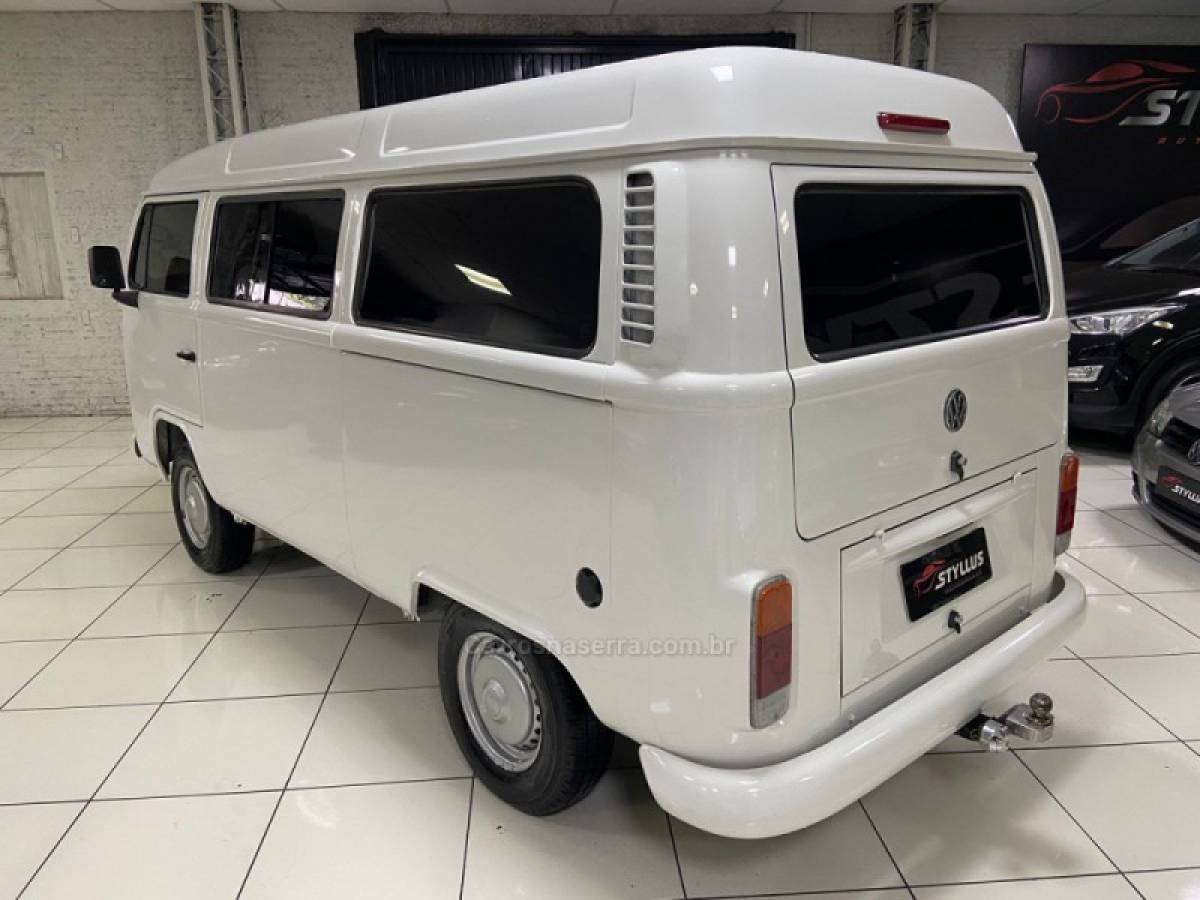 VOLKSWAGEN - KOMBI - 2010/2010 - Branca - R$ 44.900,00