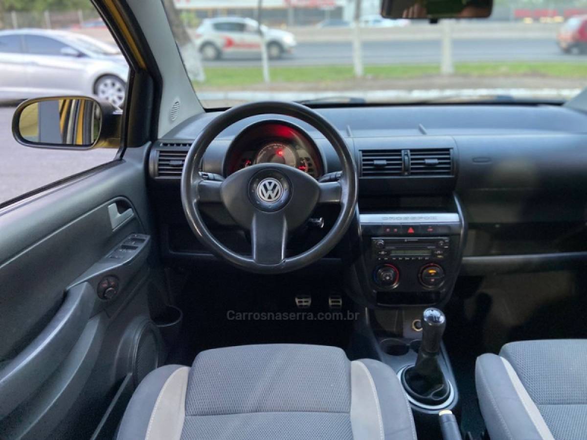 VOLKSWAGEN - CROSSFOX - 2008/2008 - Amarela - R$ 31.900,00
