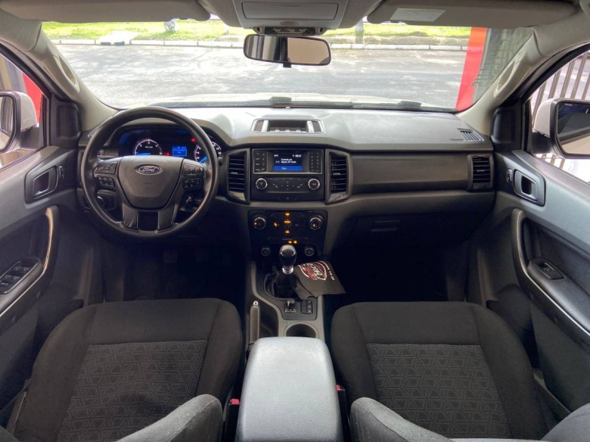 FORD - RANGER - 2018/2019 - Branca - R$ 129.900,00