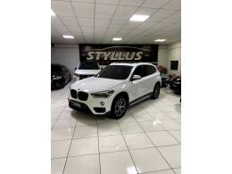 BMW - X1 - 2017/2018 - Branca - R$ 135.900,00