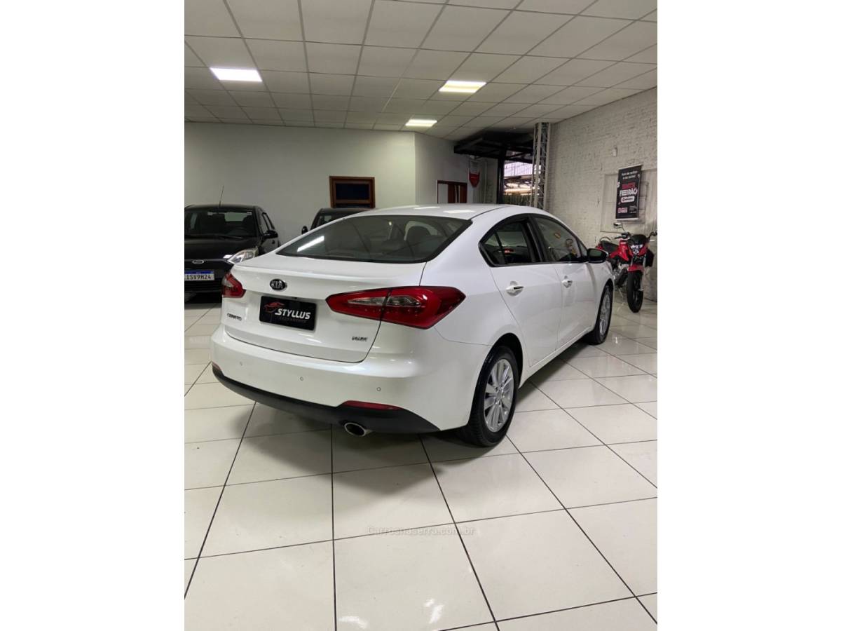 KIA MOTORS - CERATO - 2014/2015 - Branca - R$ 68.900,00