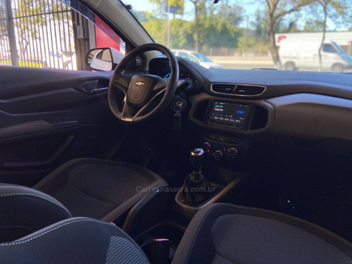 CHEVROLET - PRISMA - 2014/2015 - Branca - R$ 54.900,00