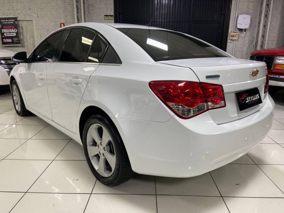 CHEVROLET - CRUZE - 2012/2012 - Branca - R$ 55.900,00